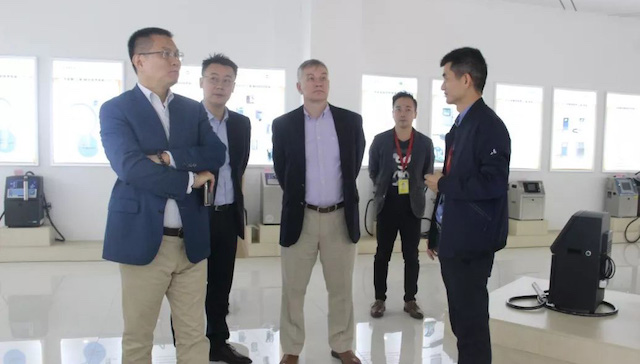 多米諾噴碼機高層訪問友高,共商標識2.0