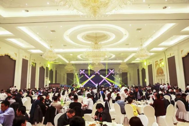 超燃!116萬人次關(guān)注!“2019年第二屆中國(guó)噴碼標(biāo)識(shí)行業(yè)年會(huì)”取得圓滿成功