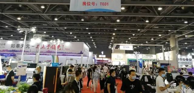 8頭I3200打印機(jī)亮相！用科學(xué)支撐打印生產(chǎn)，解決品牌客戶生產(chǎn)“頑疾”！